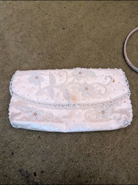 Beaded Floral Satin Clutch in Ivory